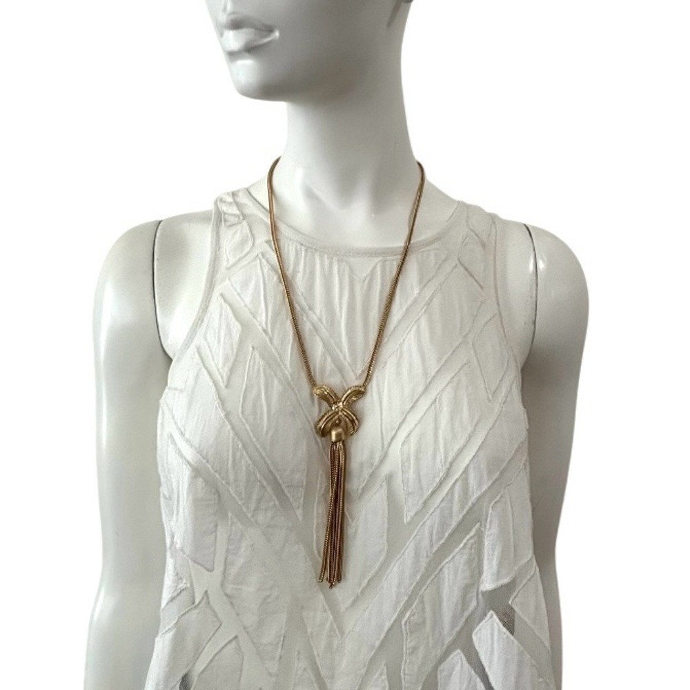 Vintage Elegant Knot Necklace